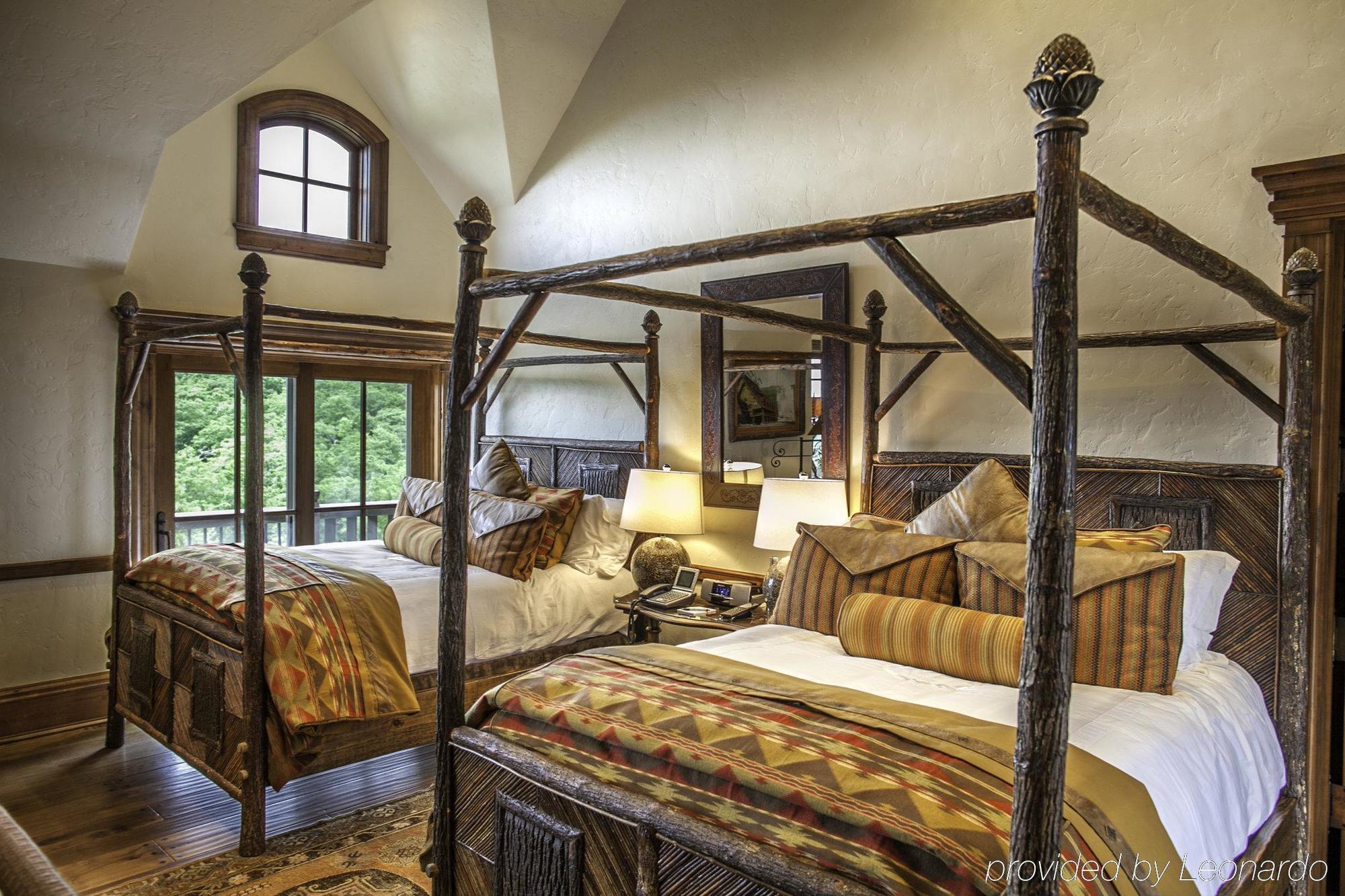 Old Edwards Inn And Spa Highlands Buitenkant foto