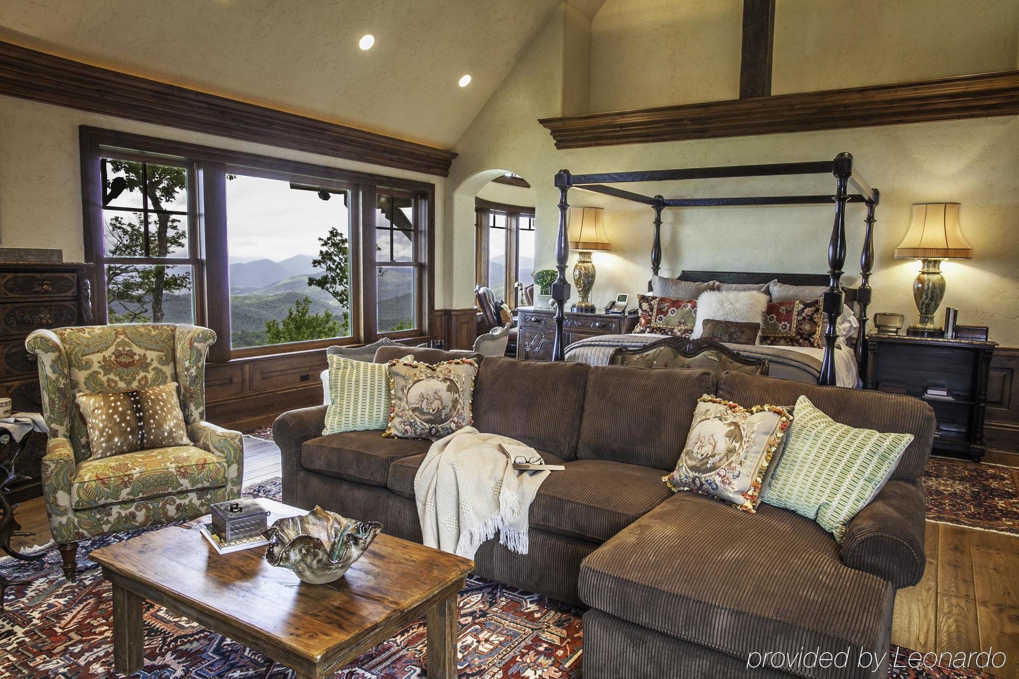 Old Edwards Inn And Spa Highlands Buitenkant foto